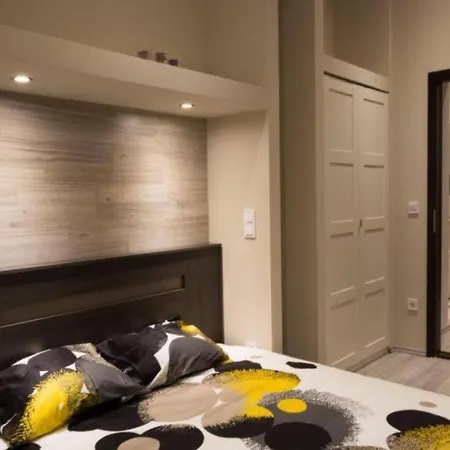 Rent - Homeland Apartment *